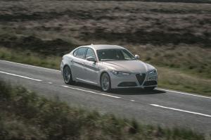 Alfa Romeo Giulia Sprint 2020 года  (UK)